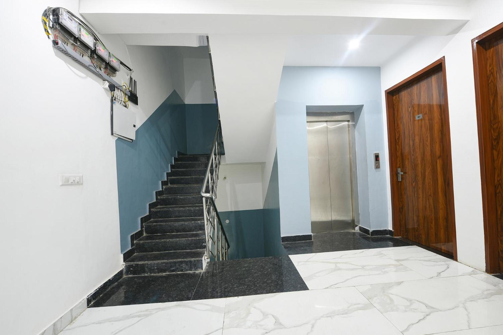 Fabhotel Wonderland Studio Rooms 古尔冈 外观 照片